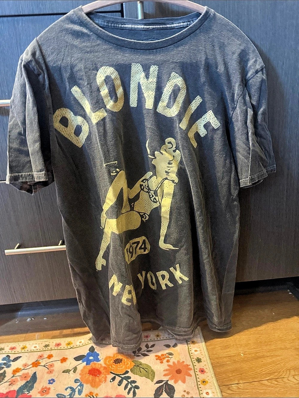 Blondie Graphic Short Sleeve gray large